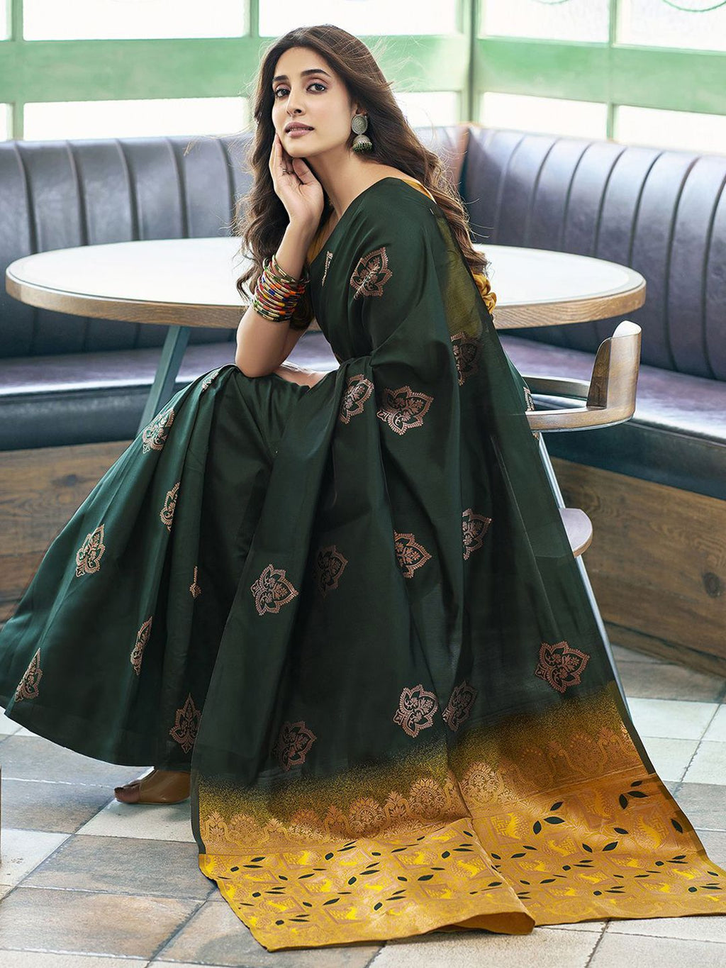 Dhimhi Women's Ethnic Motifs Zari Silk Blend Saree