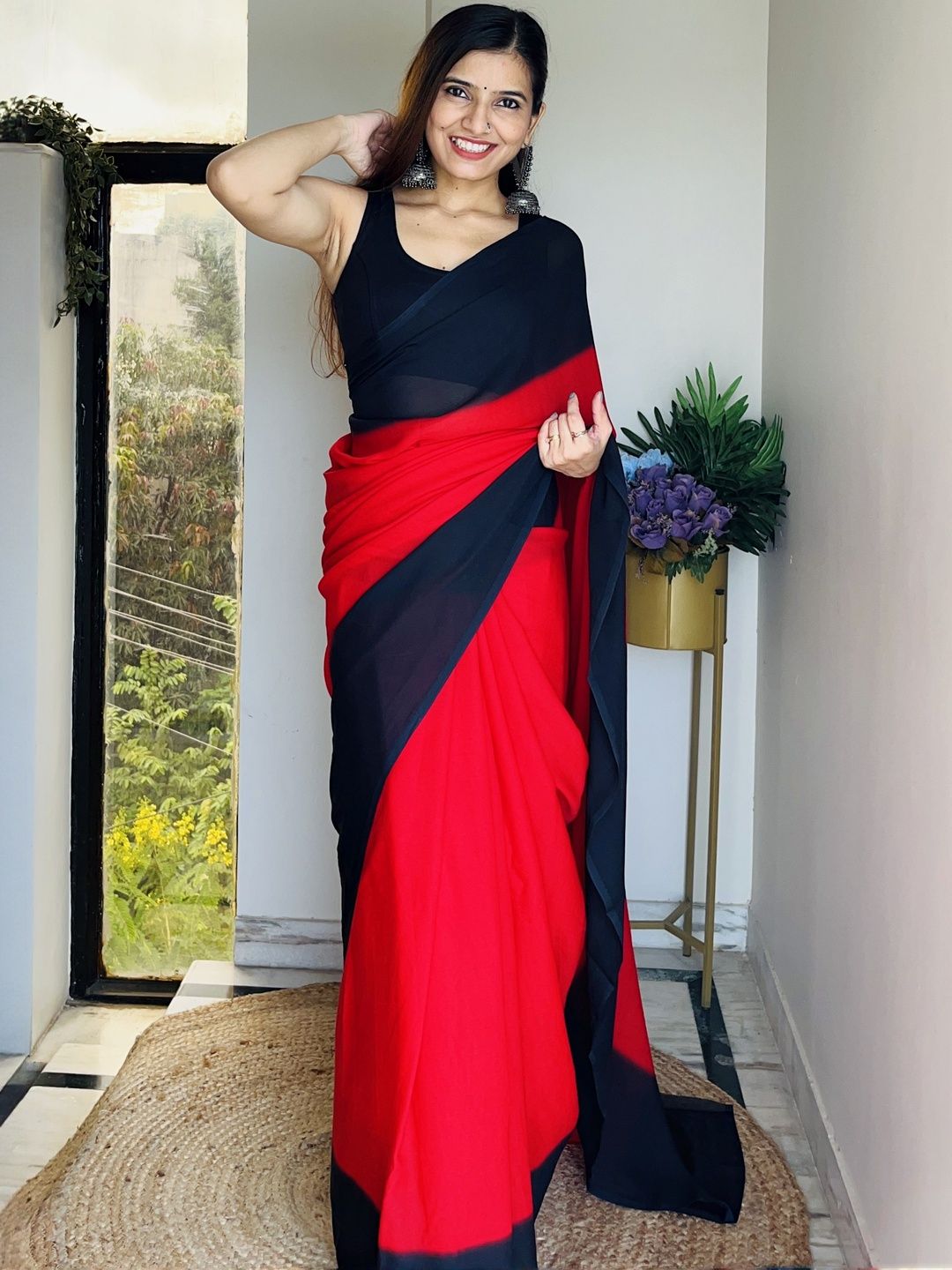 Dhimhi Women's Colourblocked Saree With Blouse Piece