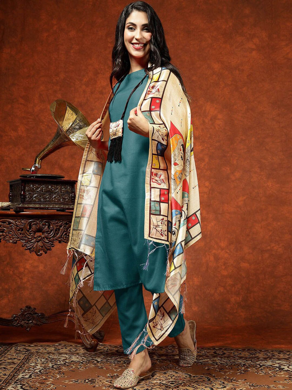 Dhimhi Women's Ethnic Motifs Printed Sleeveless Straight Kurta & Trousers With Dupatta