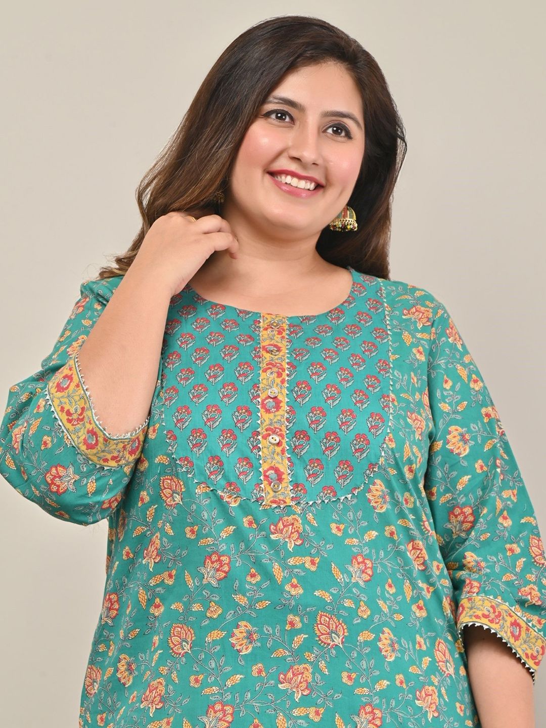 Floral Printed Thread Work Floral Straight Kurta