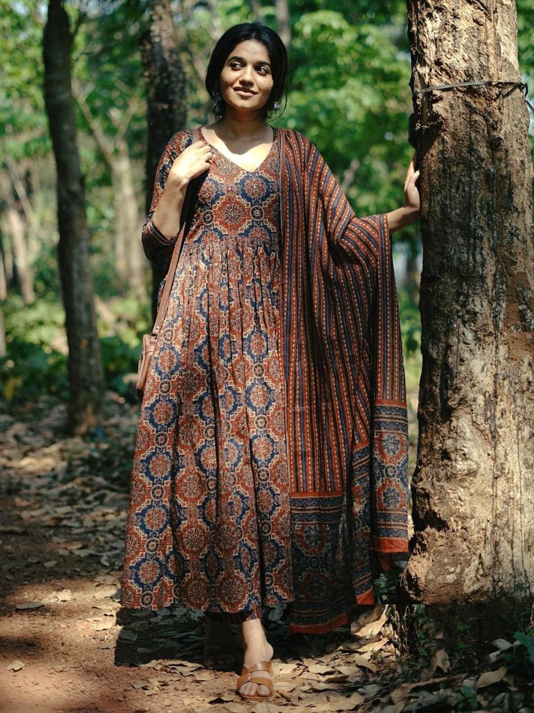 Dhimhi Women's Ethnic Motifs Printed Mirror Work Anarkali Kurta With Trousers & Dupatta