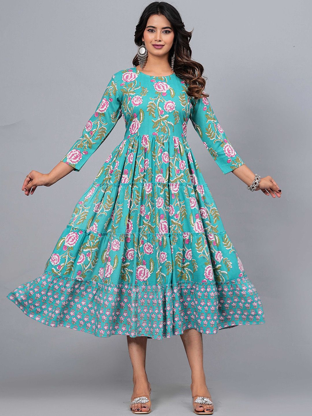 Floral Printed Tiered Three-Quarter Sleeves Flared Anarkali Kurta