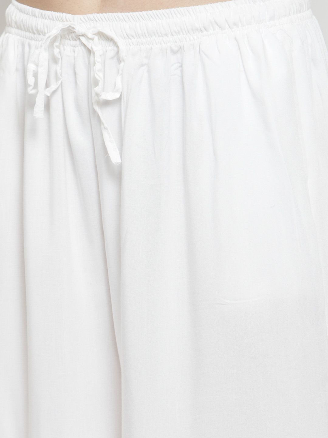 Dhimhi Women's Off-White Solid Flared Palazzos