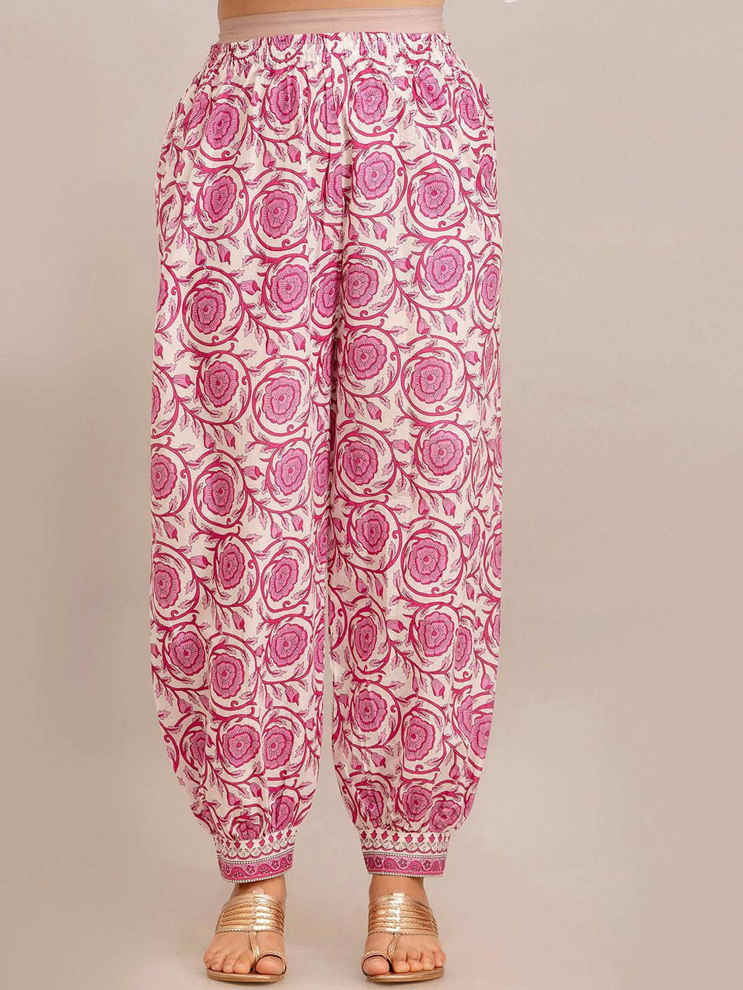 Dhimhi Women's Ethnic Motifs Printed Gotta Patti Pure Cotton Kurta with Patiala & With Dupatta