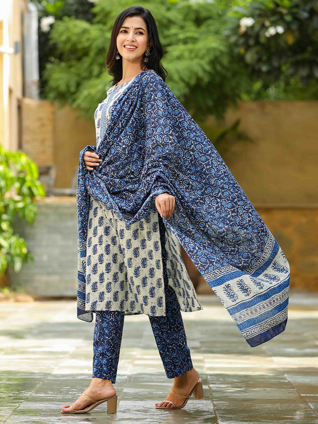 Dhimhi Women's Floral Printed Gotta Patti Kurta & Trousers With Dupatta