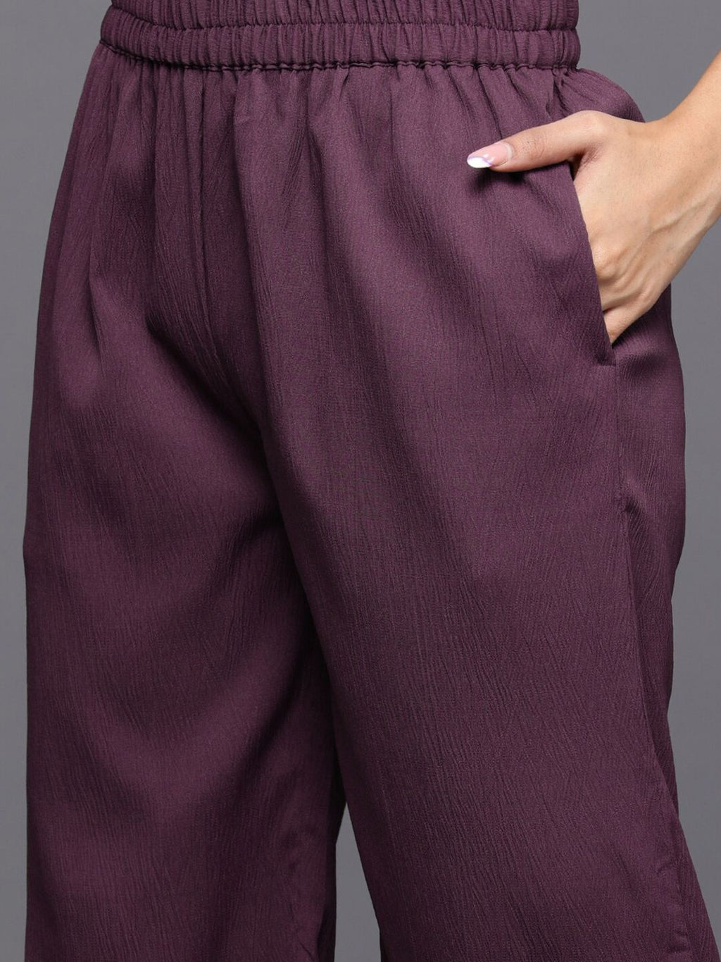 Dhimhi Women's Halter Neck Fusion Kurti With Trouser