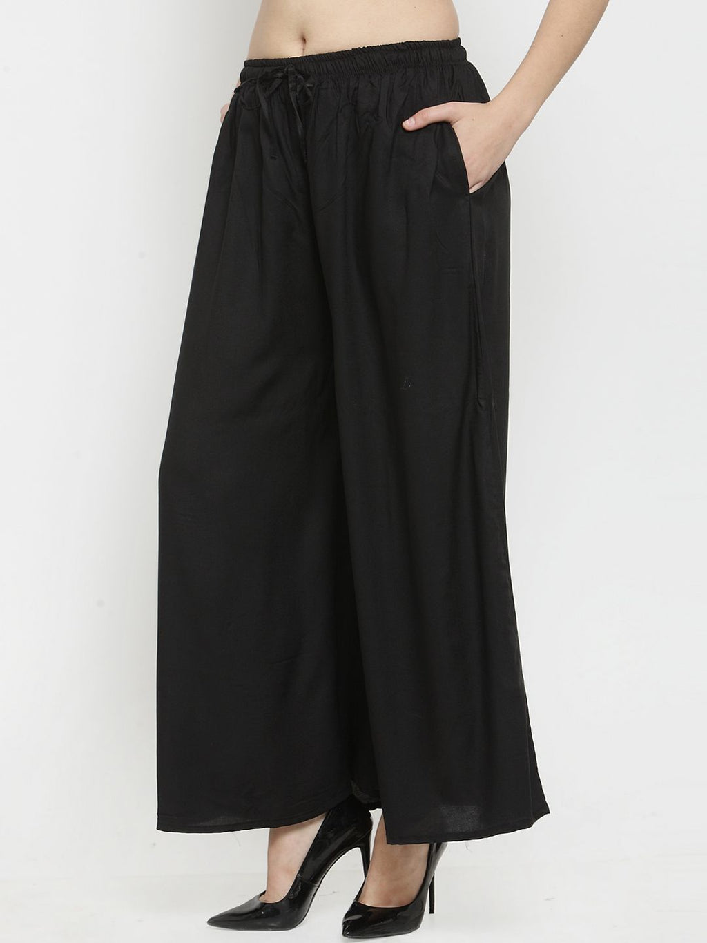 Dhimhi Women's Black Solid Flared Palazzos
