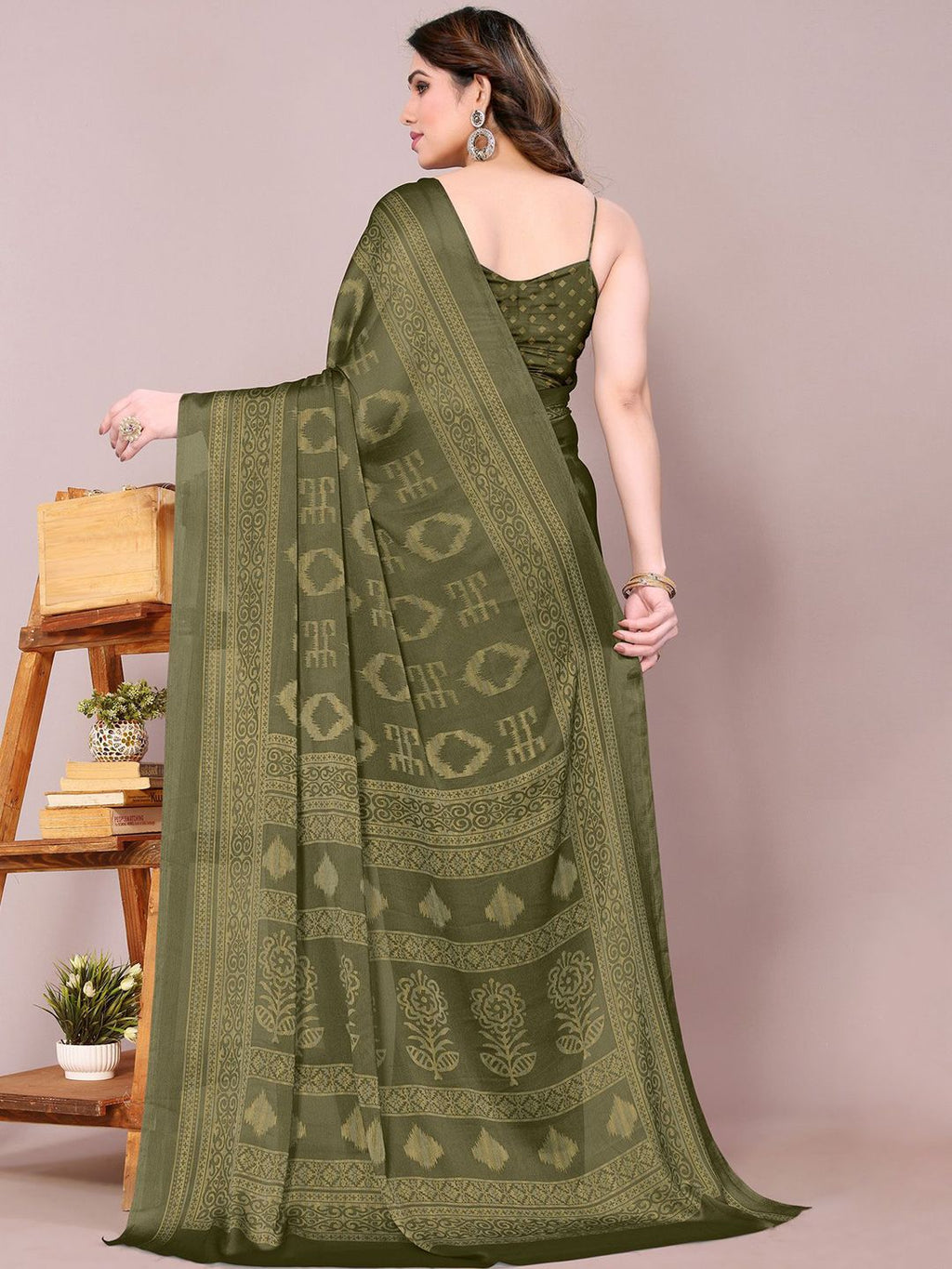Dhimhi Women's Geometric Block Print Saree