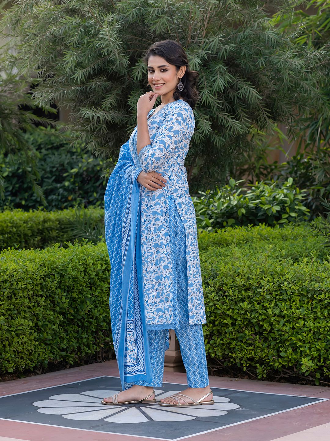 Dhimhi Women's Floral Printed Regular Pure Cotton Kurta with Trousers & With Dupatta