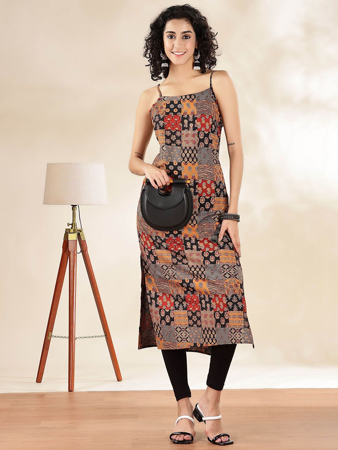 Women Geometric Printed Sequinned Kurta