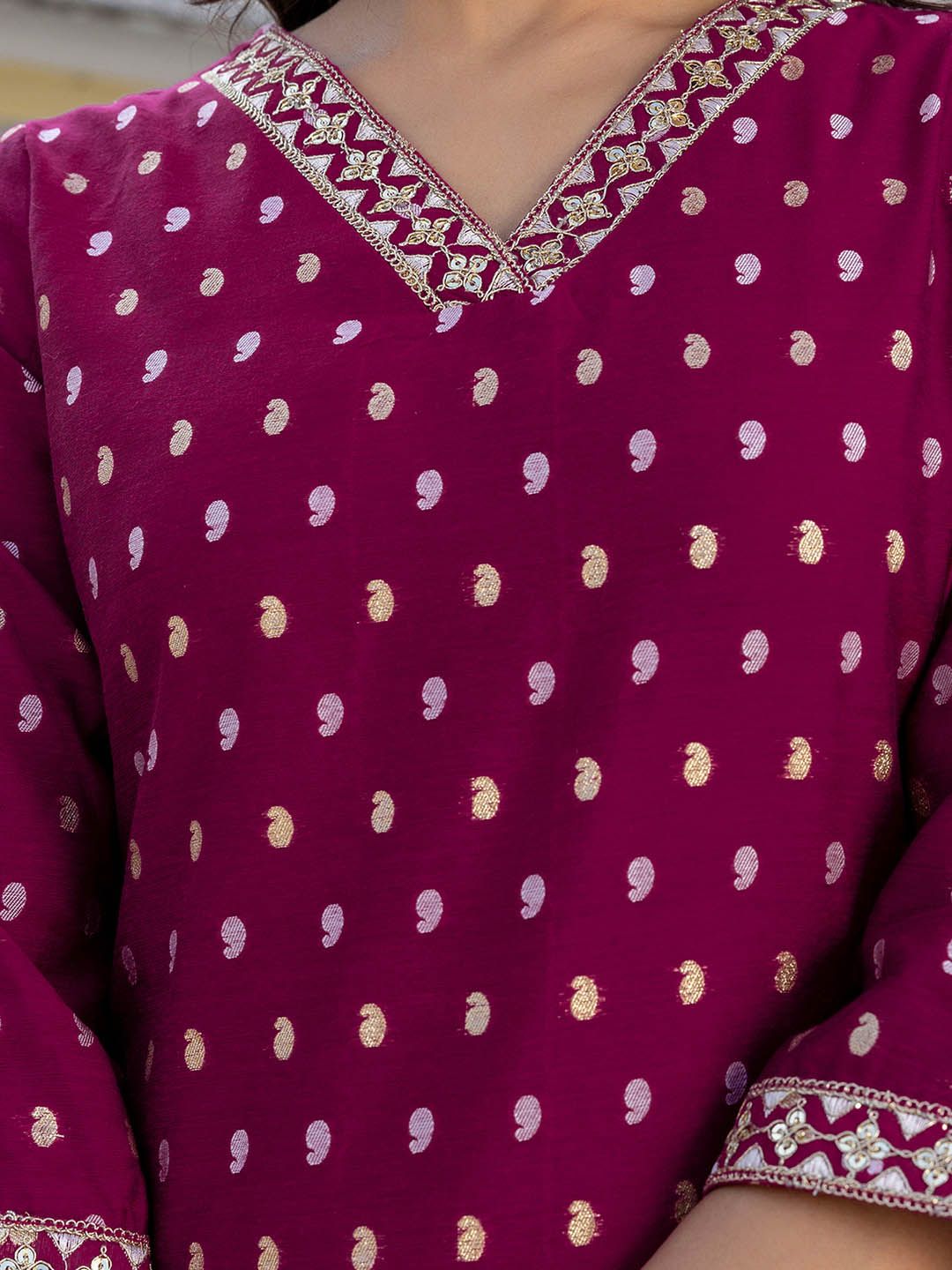 Dhimhi women's paisley embroidered sequinned straight kurta set with trousers and dupatta, detailed embroidery and traditional design.