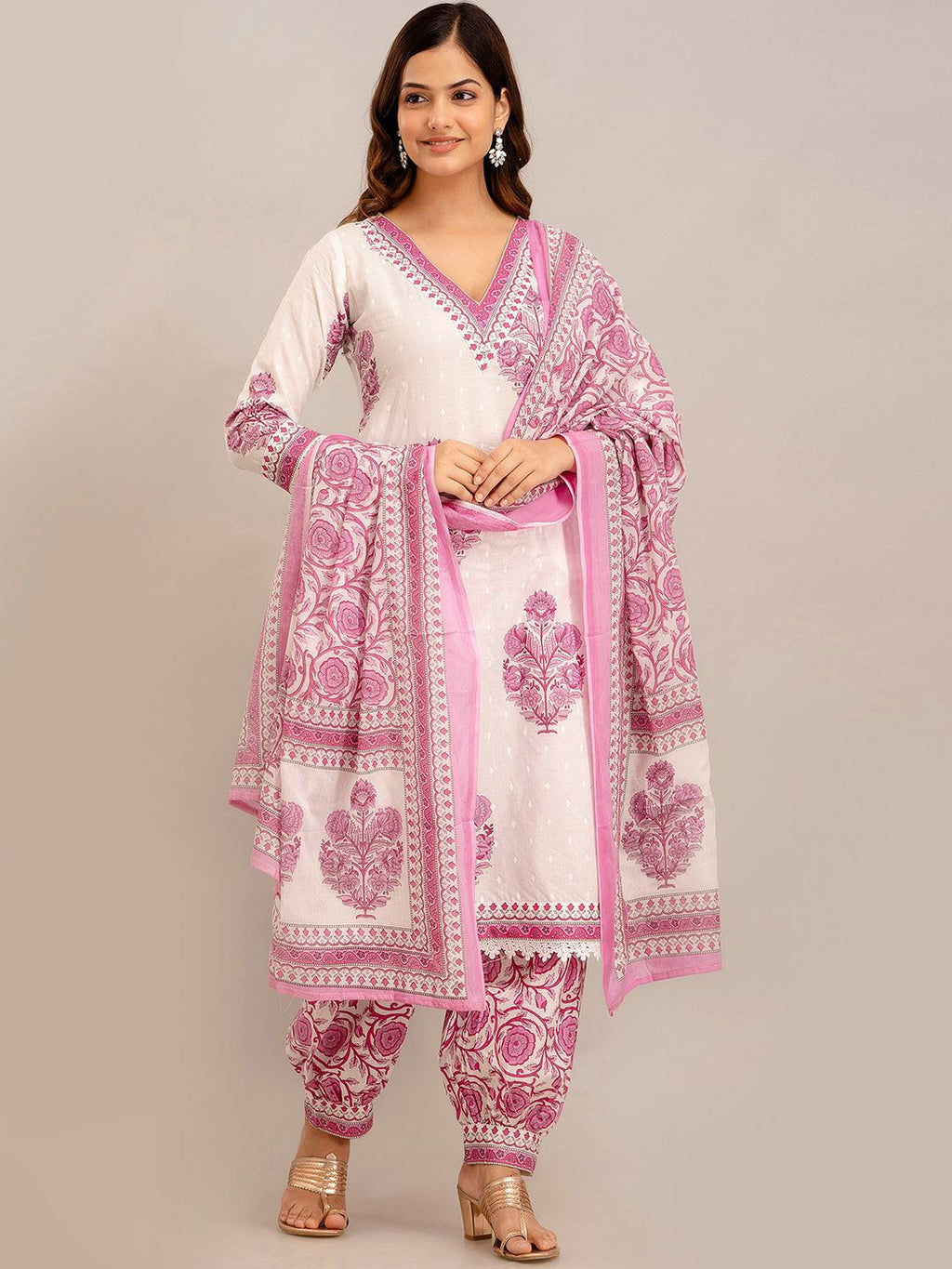 Dhimhi Women's Ethnic Motifs Printed Gotta Patti Pure Cotton Kurta with Patiala & With Dupatta