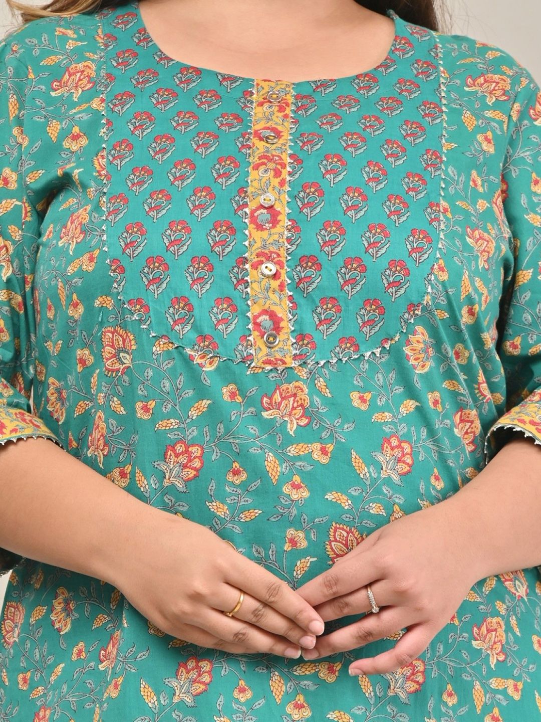 Floral Printed Thread Work Floral Straight Kurta