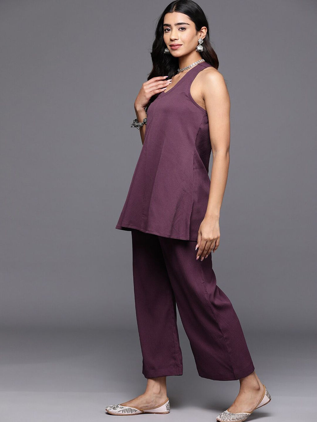 Dhimhi Women's Halter Neck Fusion Kurti With Trouser