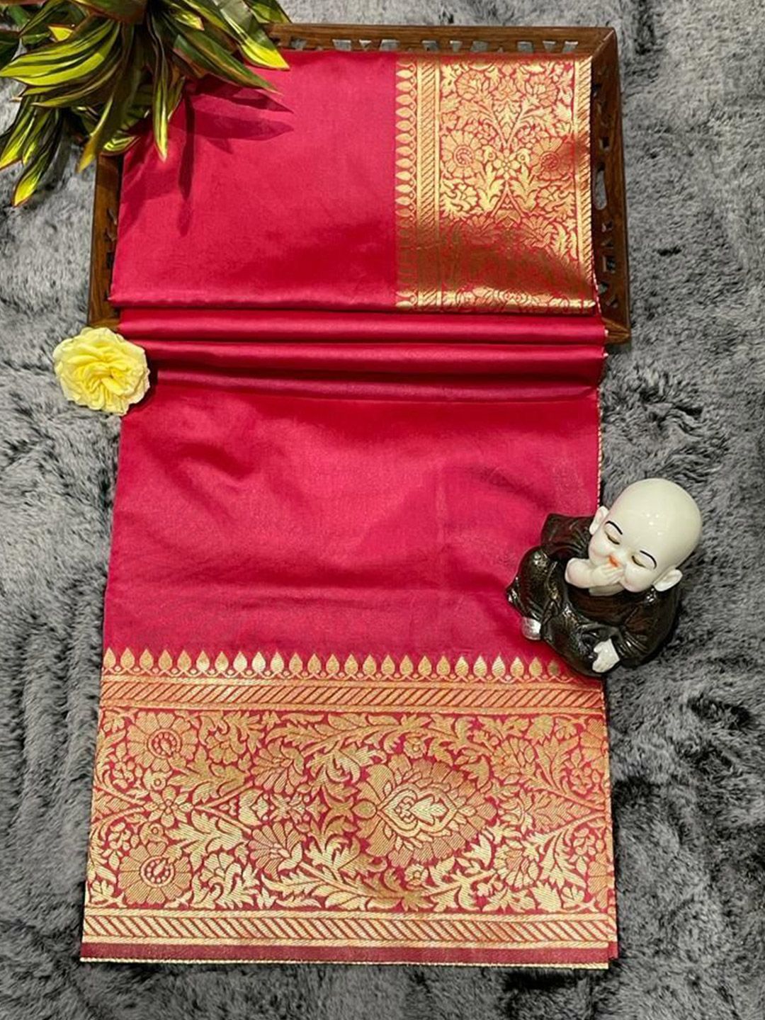 Dhimhi Women's Banarasi Saree