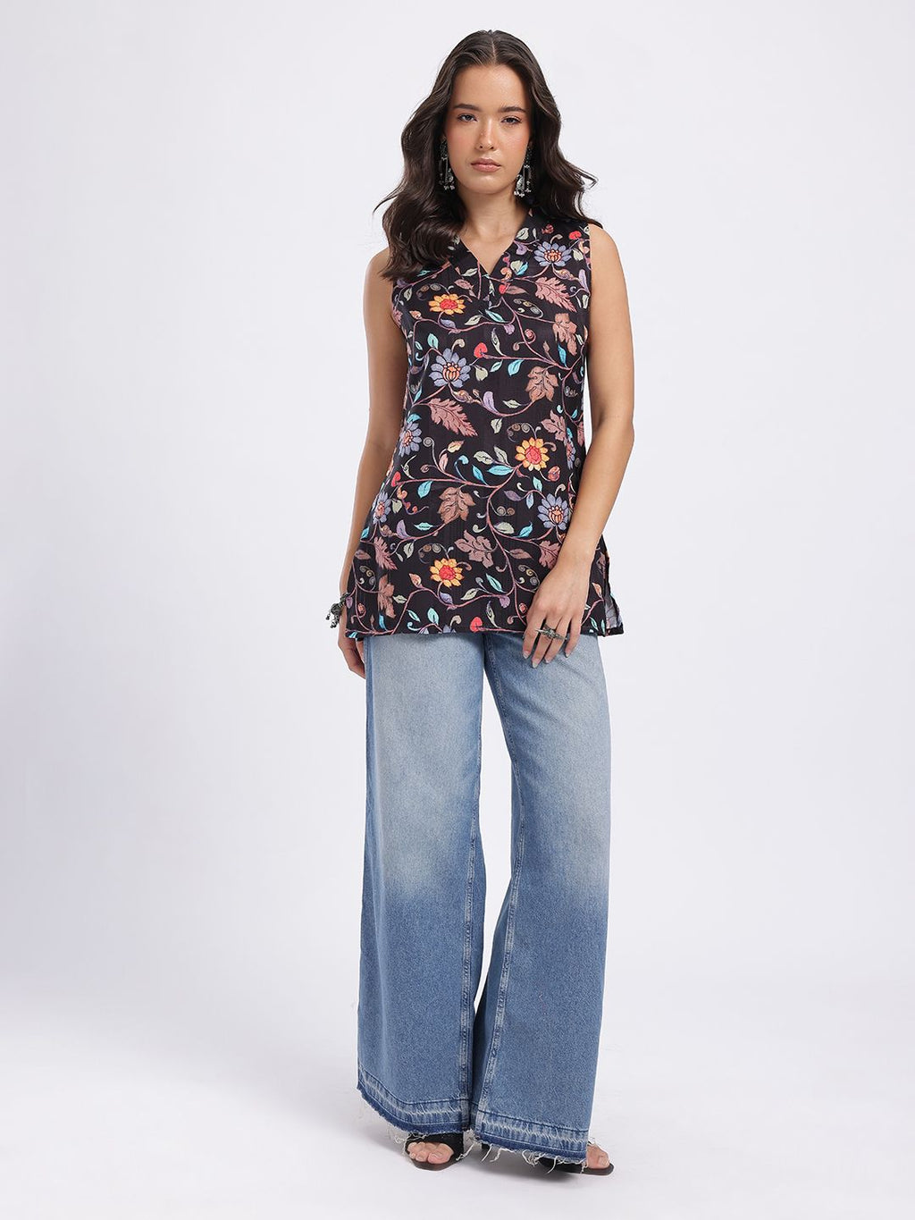 Dhimhi Women's Floral Print Sleeveless Textured Kurti Top