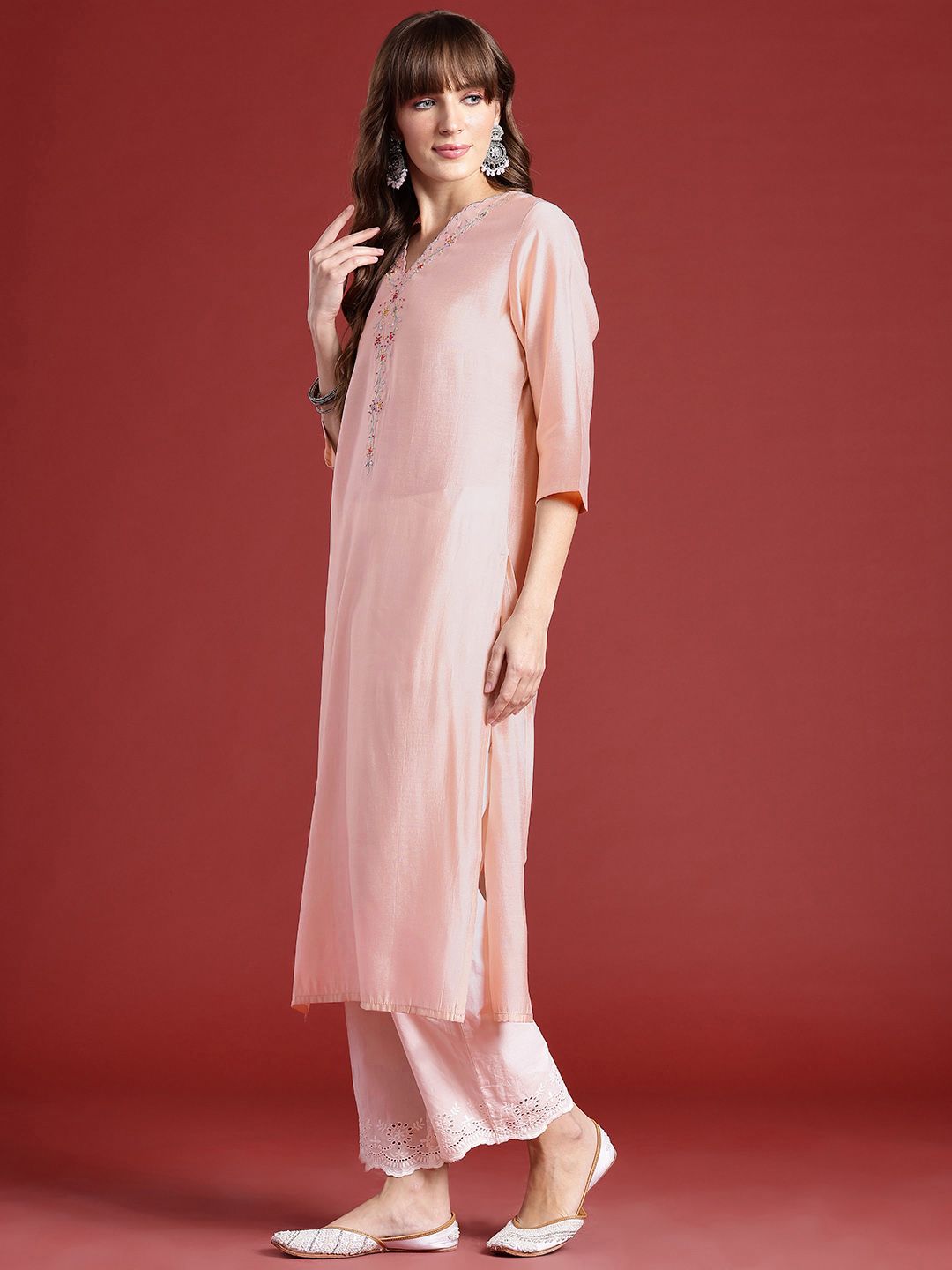 Floral Embroidered V-Neck Beads & Stones Studded Straight Kurta