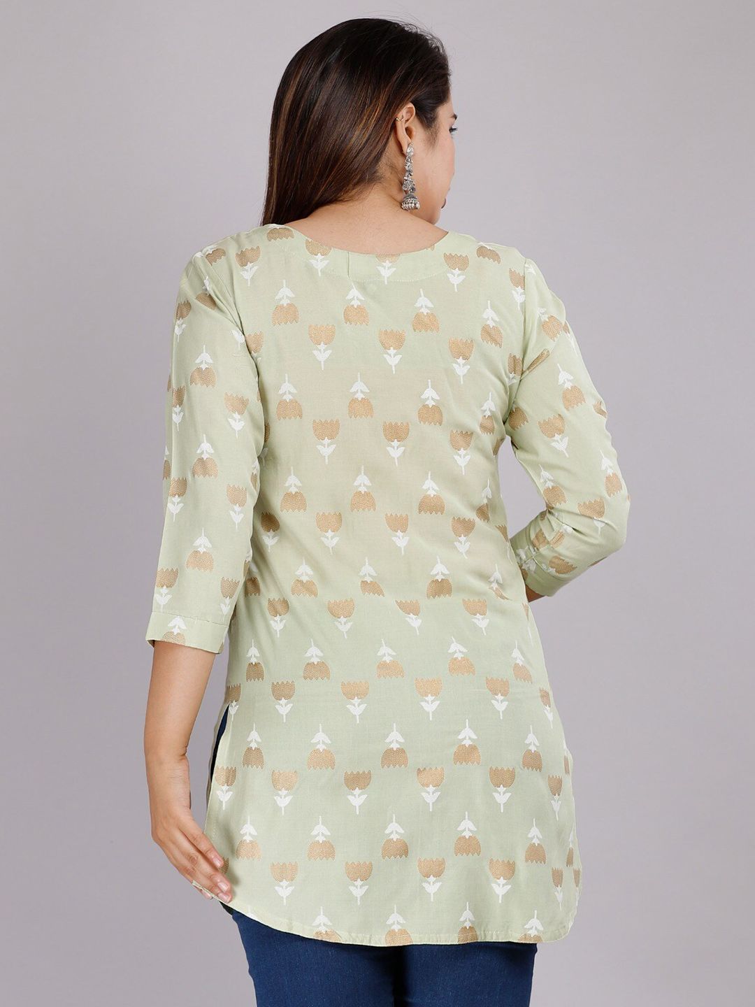 Dhimhi Women's Floral Printed Round Neck Longline Top