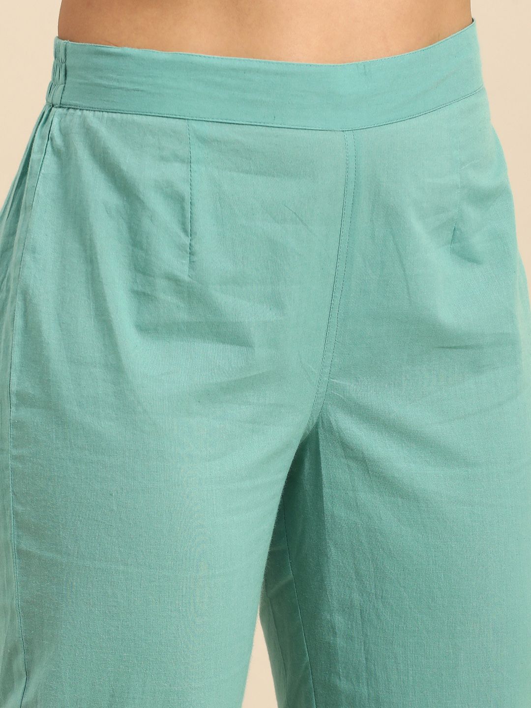 Dhimhi Women's Turquoise Blue Floral Printed Cotton Kurta with Trousers