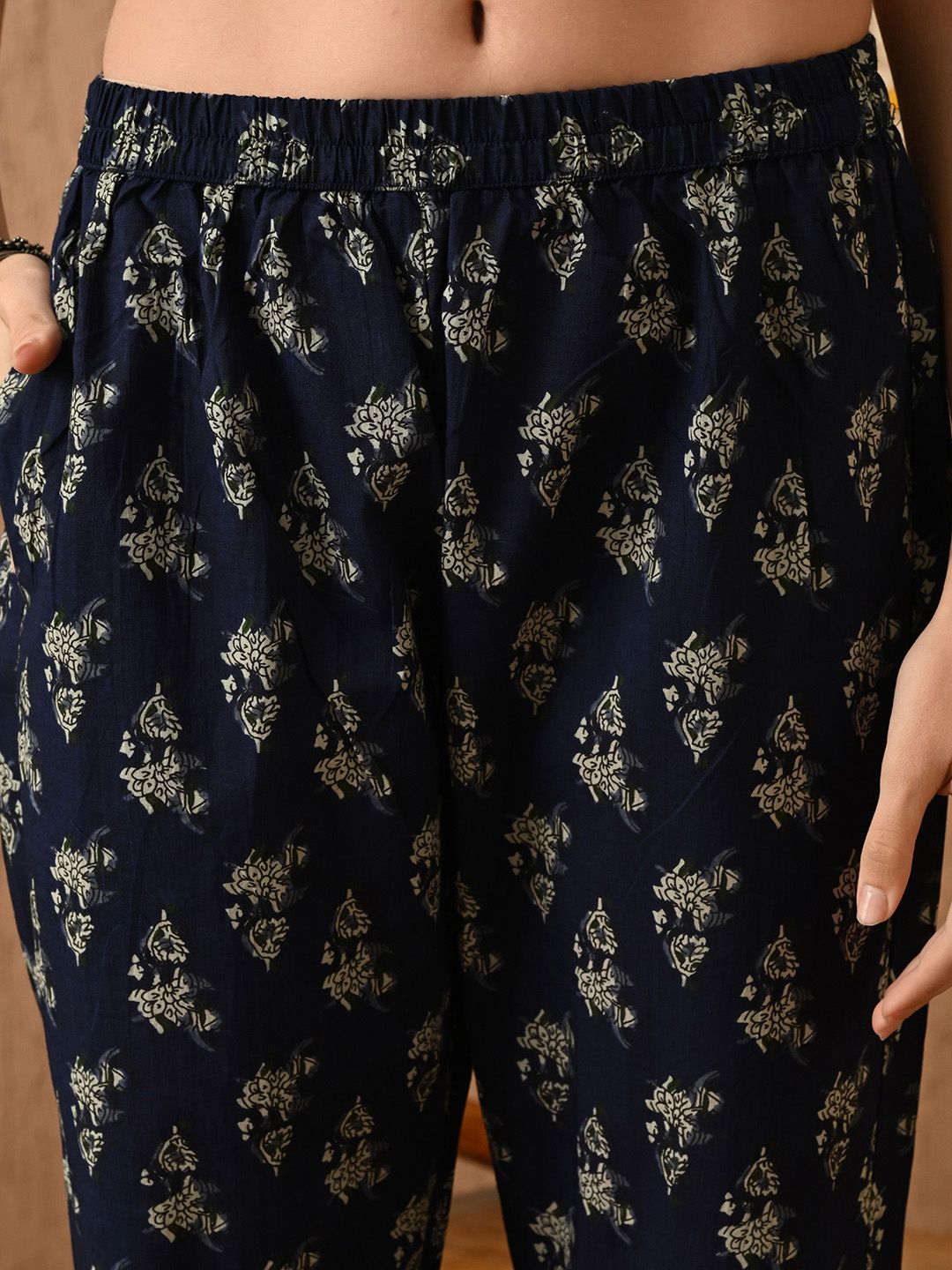 Dhimhi Women's Floral Printed Regular Pure Cotton Kurta with Trousers & With Dupatta