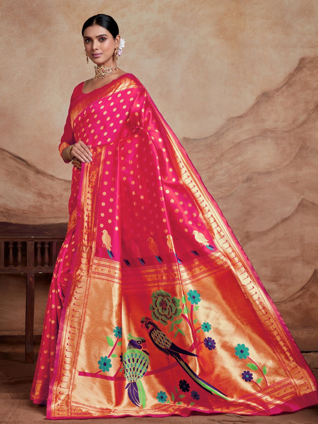 Dhimhi Women's Ethnic Motifs Silk Blend Woven Paithani Saree with Blouse Piece