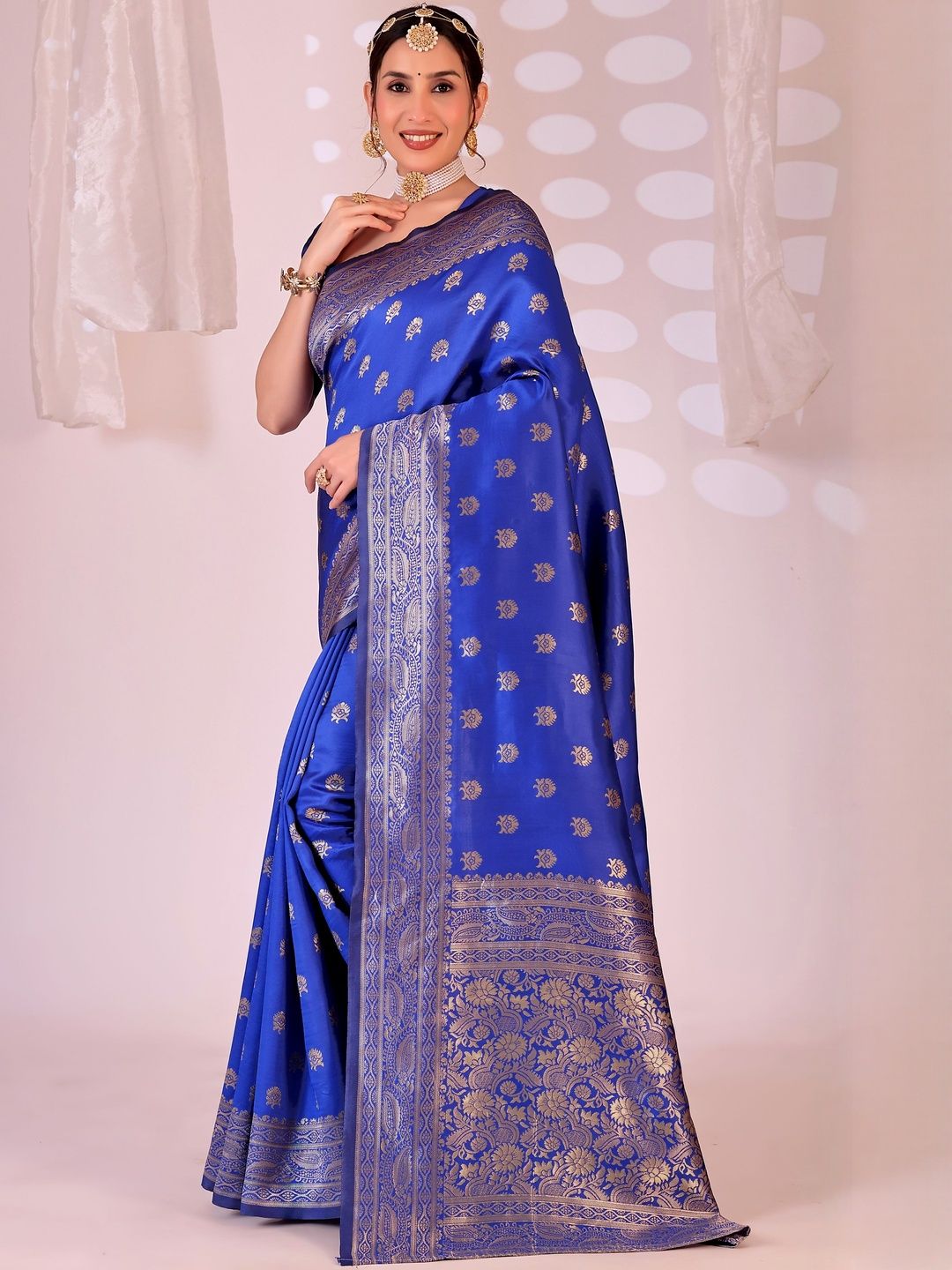 Dhimhi Women's Blue Silk Cotton Woven Design Sarees