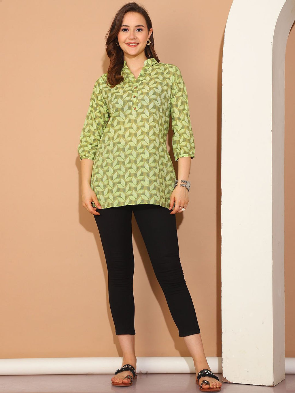 Dhimhi Women's Mandarin Collar Printed Tunic