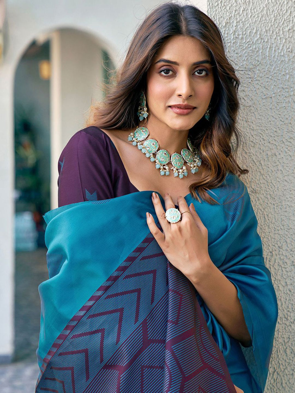 Dhimhi Women's Woven Design Zari Silk Blend Banarasi Saree