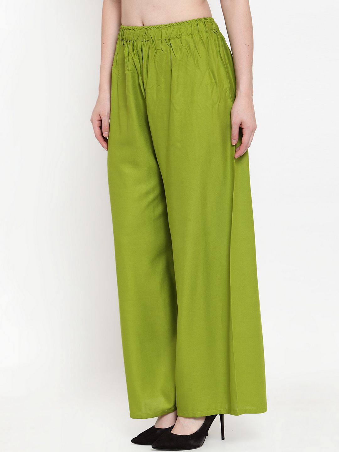 Dhimhi Women's Green Solid Wide Leg Palazzos