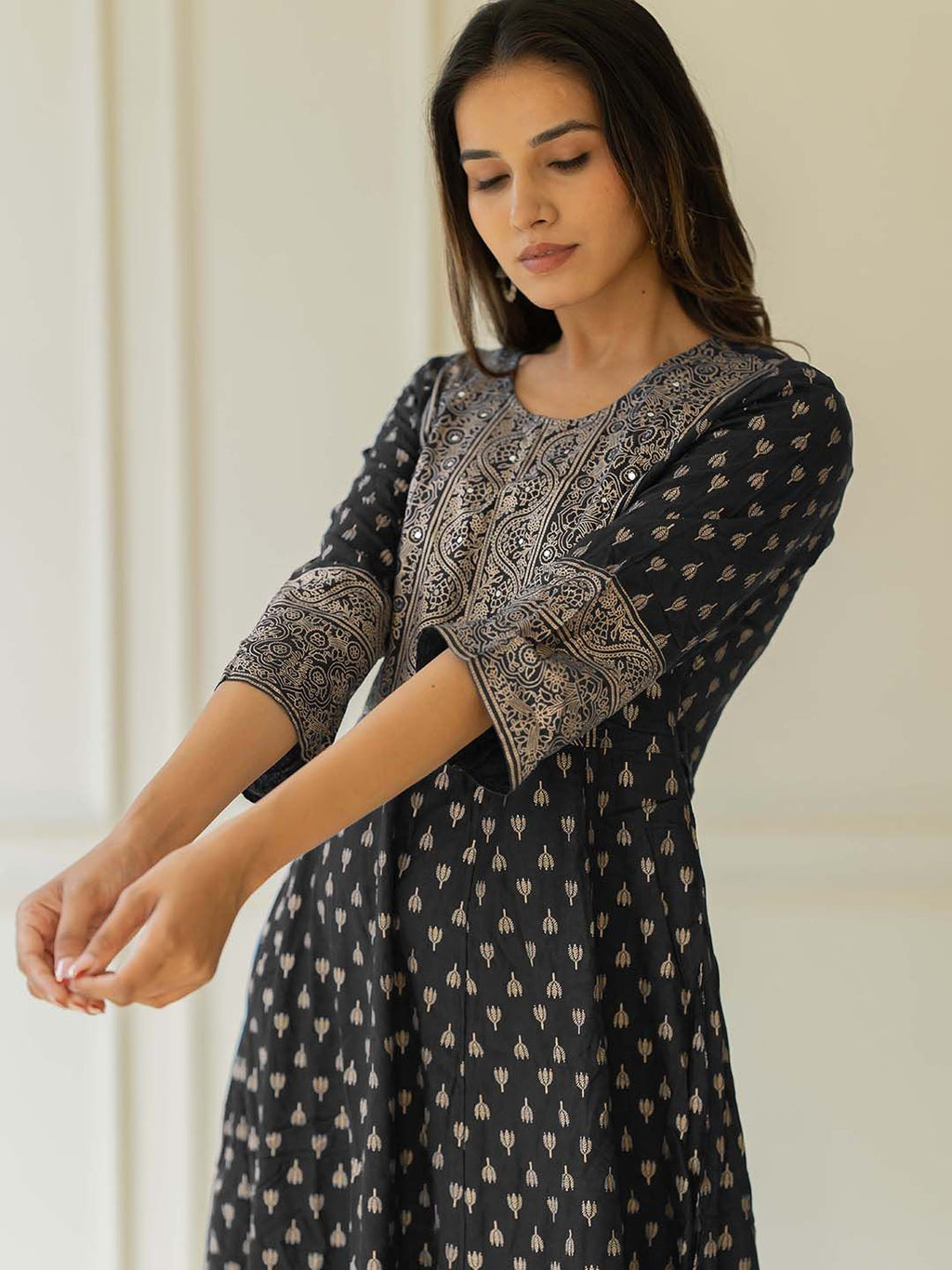 Dhimhi Women's Floral Printed Round Neck Cotton Fit & Flare Midi Ethnic Dress