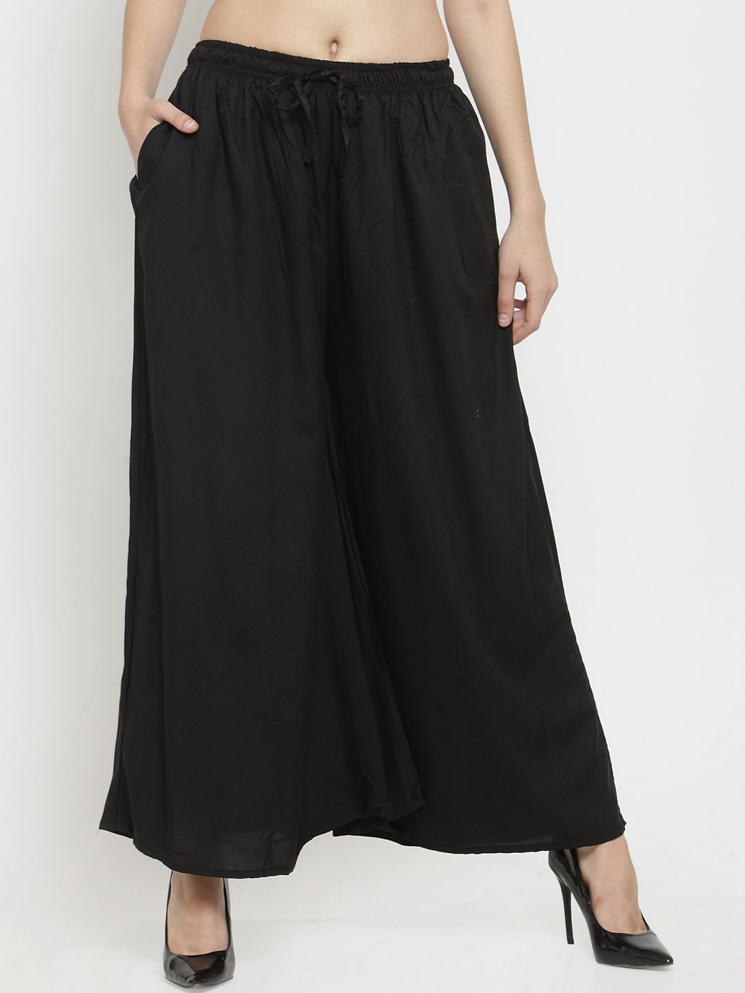 Dhimhi Women's Black Solid Flared Palazzos