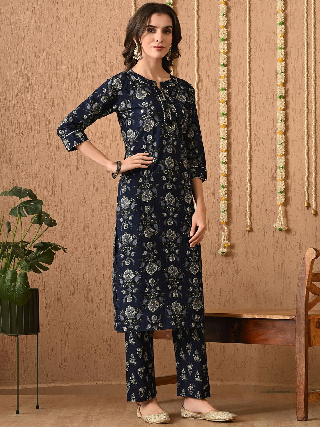 Dhimhi Women's Floral Printed Regular Pure Cotton Kurta with Trousers & With Dupatta
