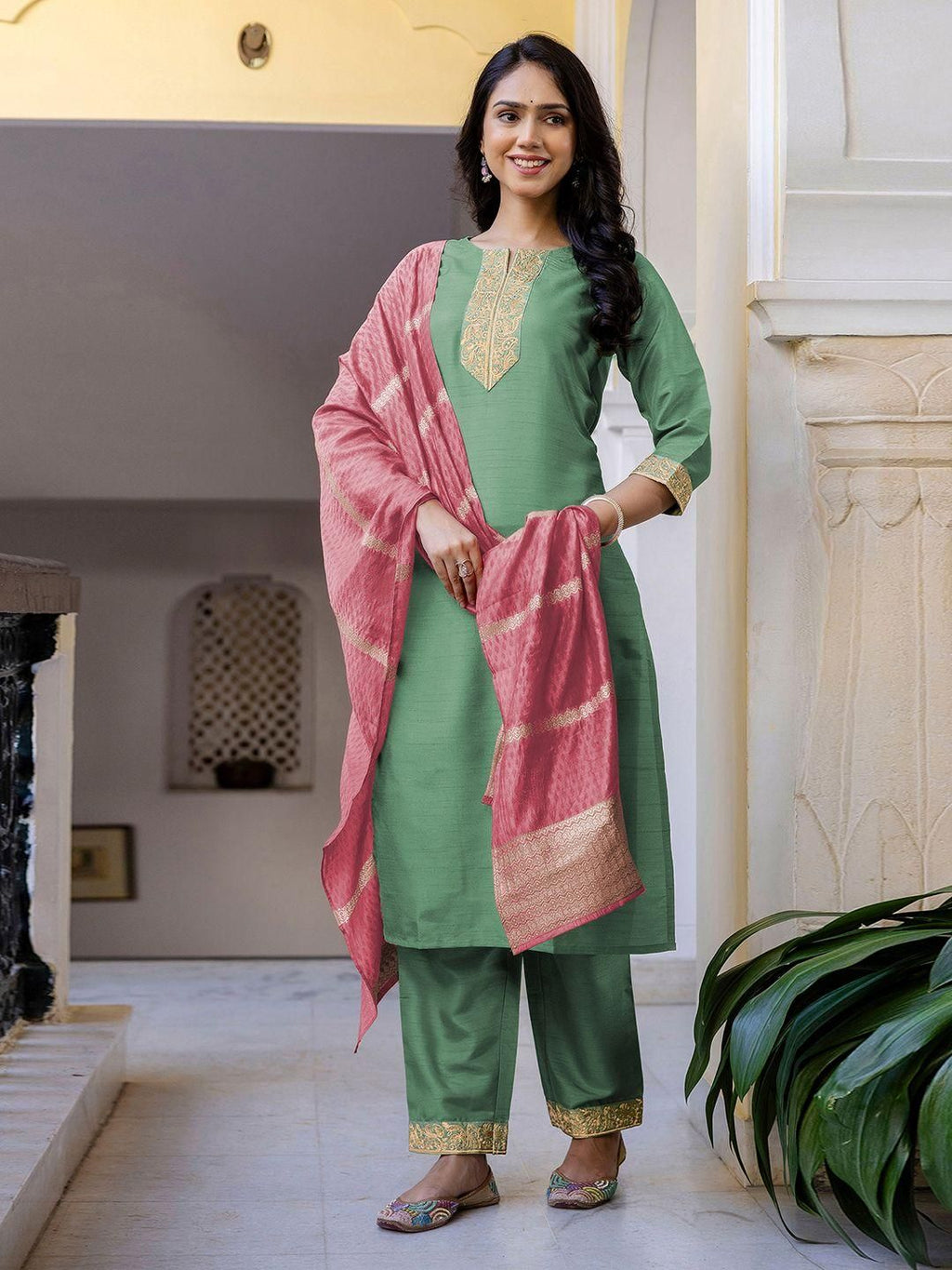 Dhimhi Women's Green Silk Blend Embroidered Straight Kurta Trousers With Dupatta