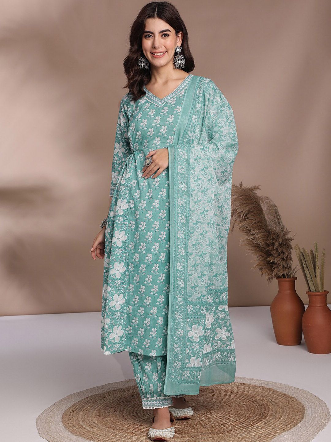 Dhimhi Women Floral Printed Regular Pure Cotton Kurta with Trousers & With Dupatta