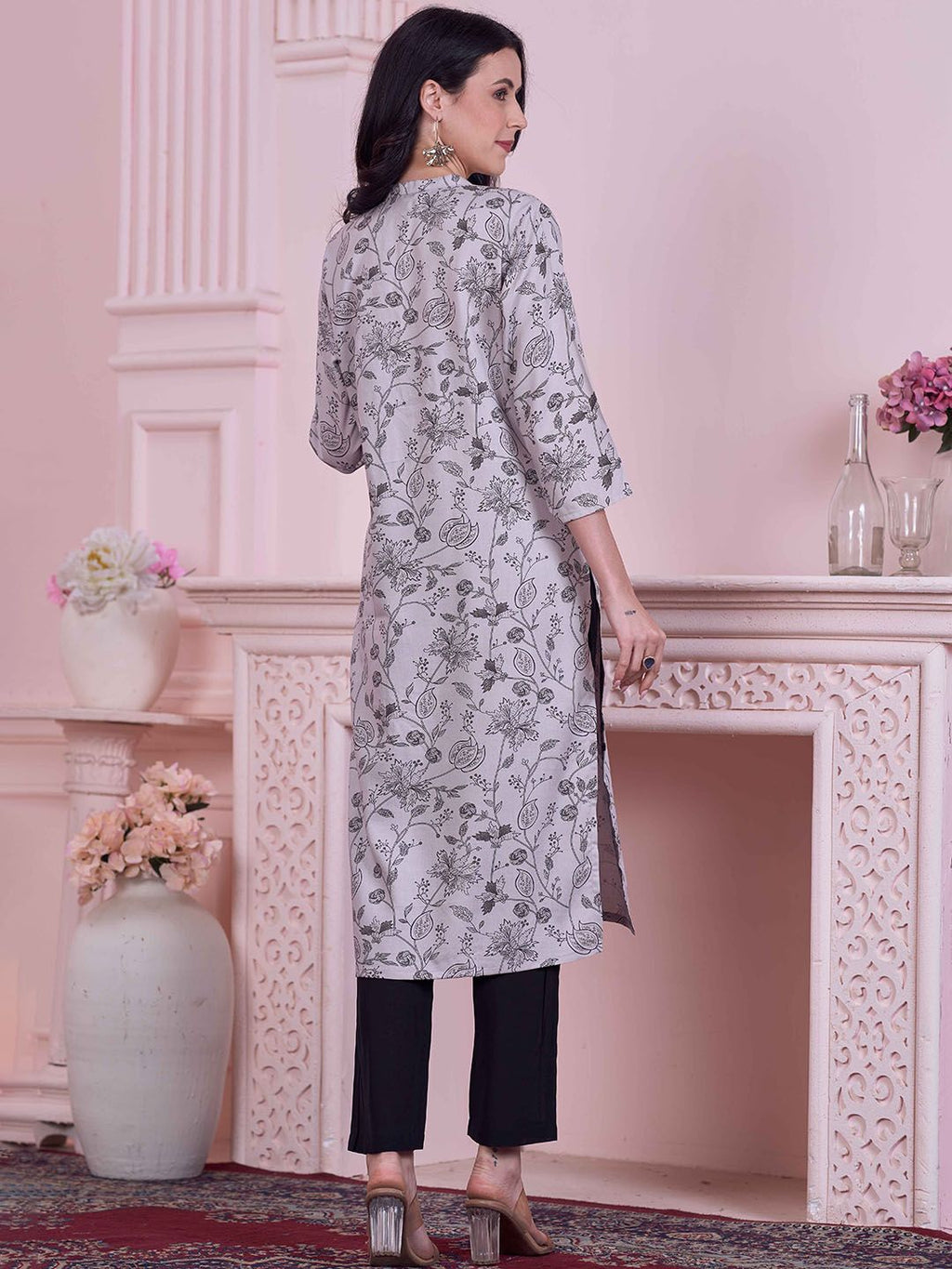 Women Floral Printed Thread Work Kurta
