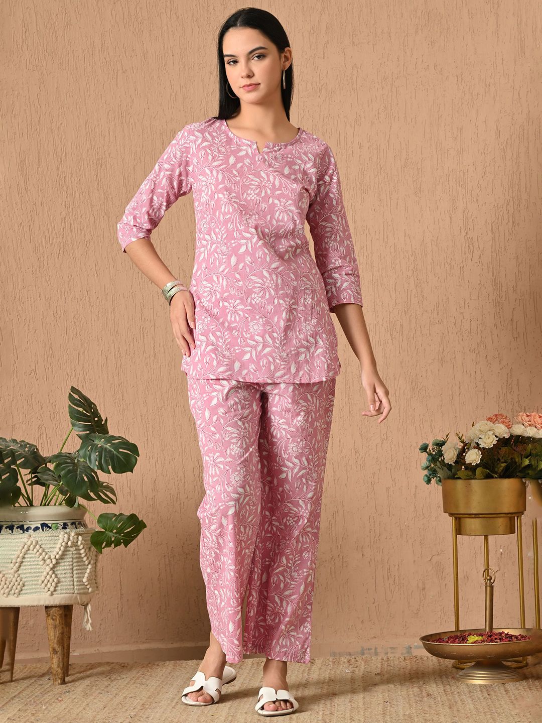 Dhimhi Women's Floral Printed Cotton Kurta with Trousers