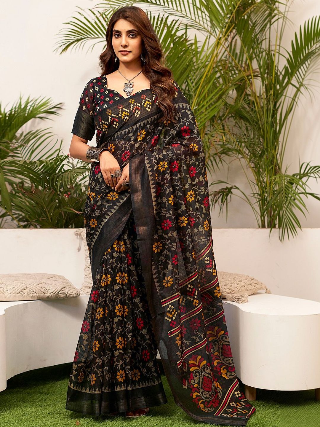 Dhimhi Women's Floral Saree