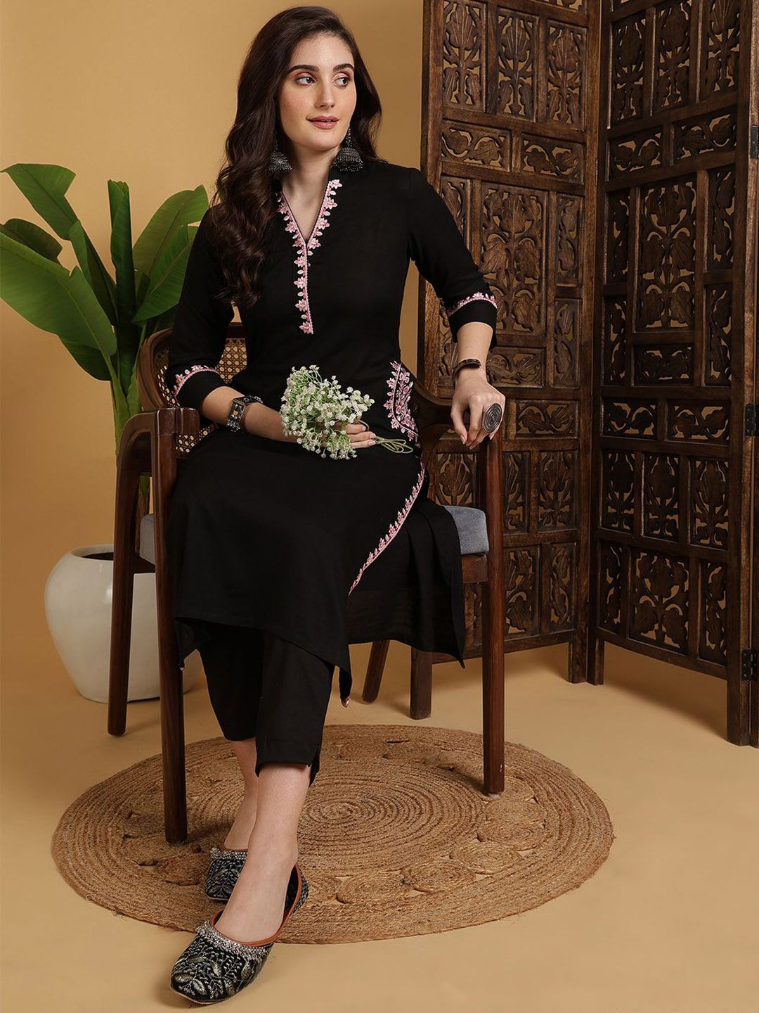 Dhimhi Women's Embroidered Calf Length V-Neck Three-Quarter Sleeve Straight Kurta