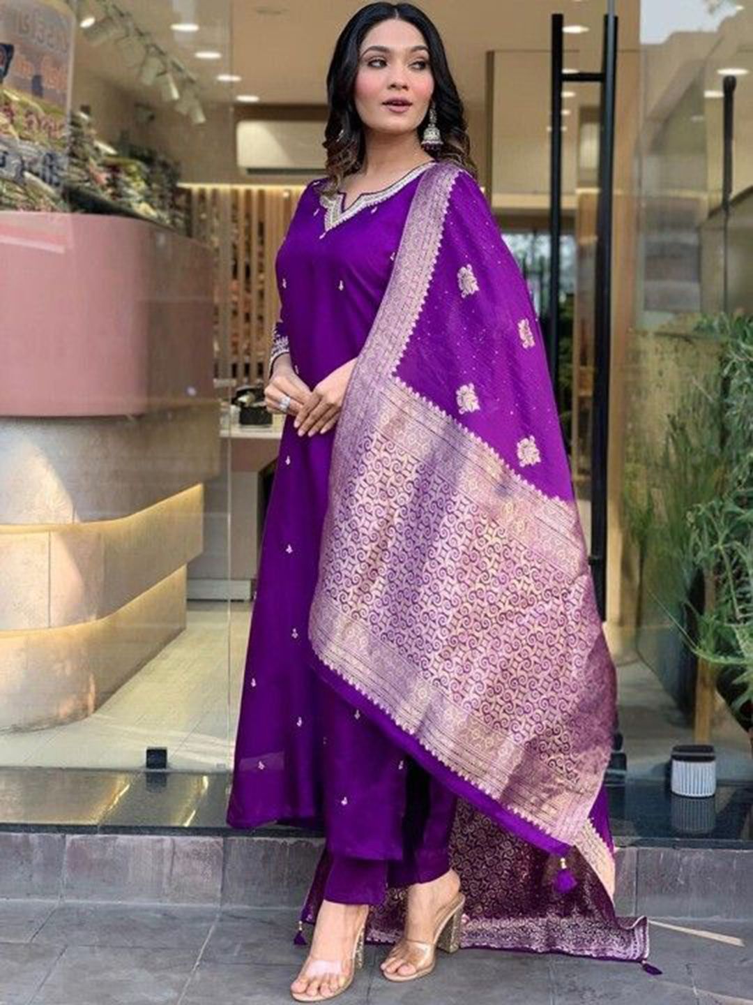 Dhimhi Women's Ethnic Motifs Embroidered Thread Work Kurta With Trousers & Dupatta