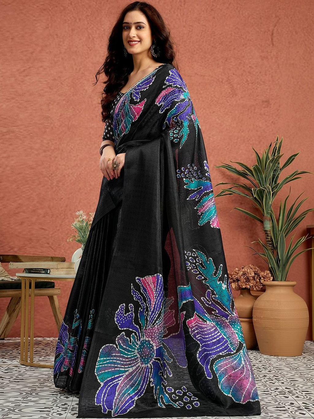 Dhimhi Women's Floral Saree