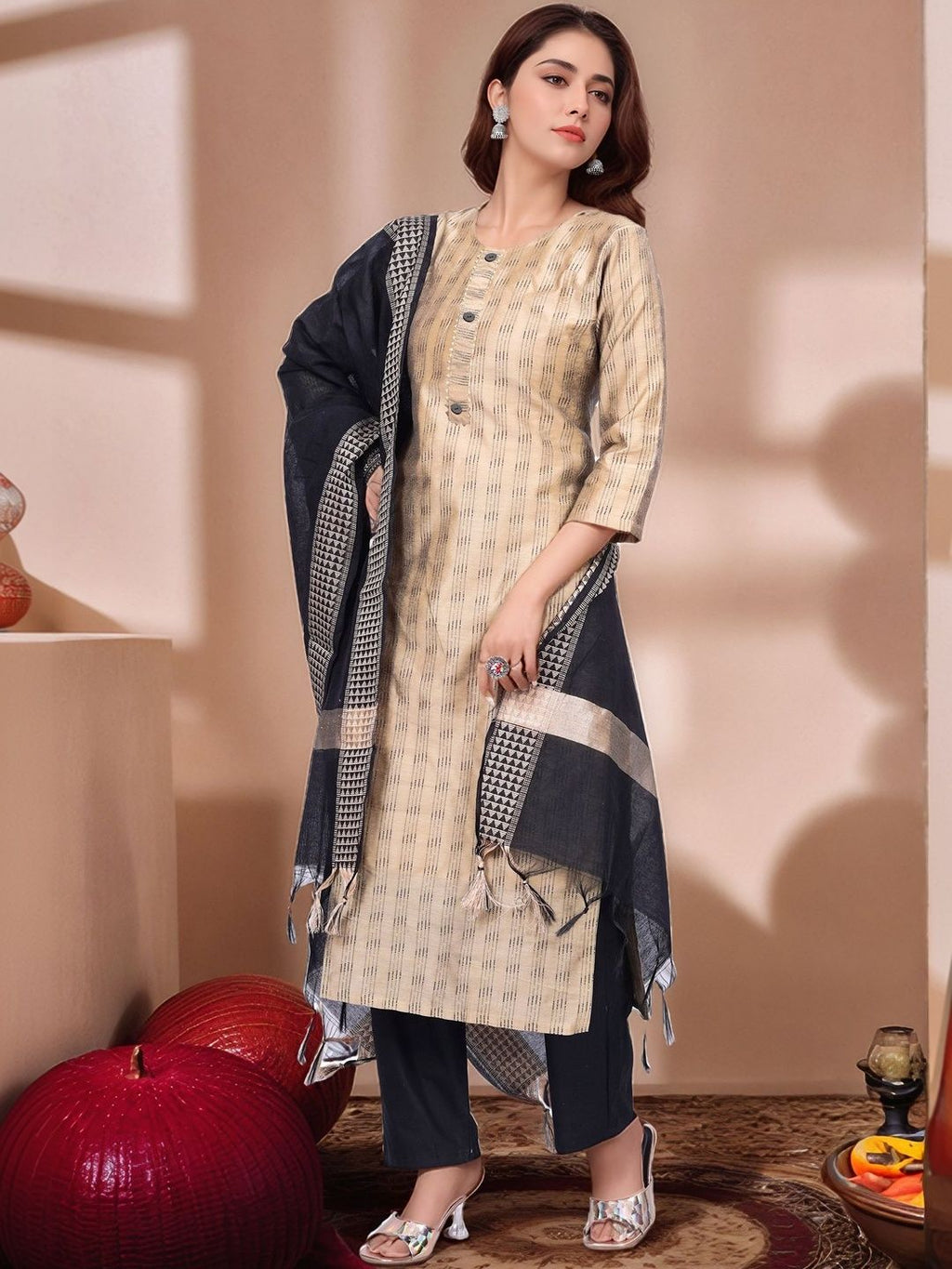 Dhimhi Women's Printed Regular Kurta with Trousers & With Dupatta
