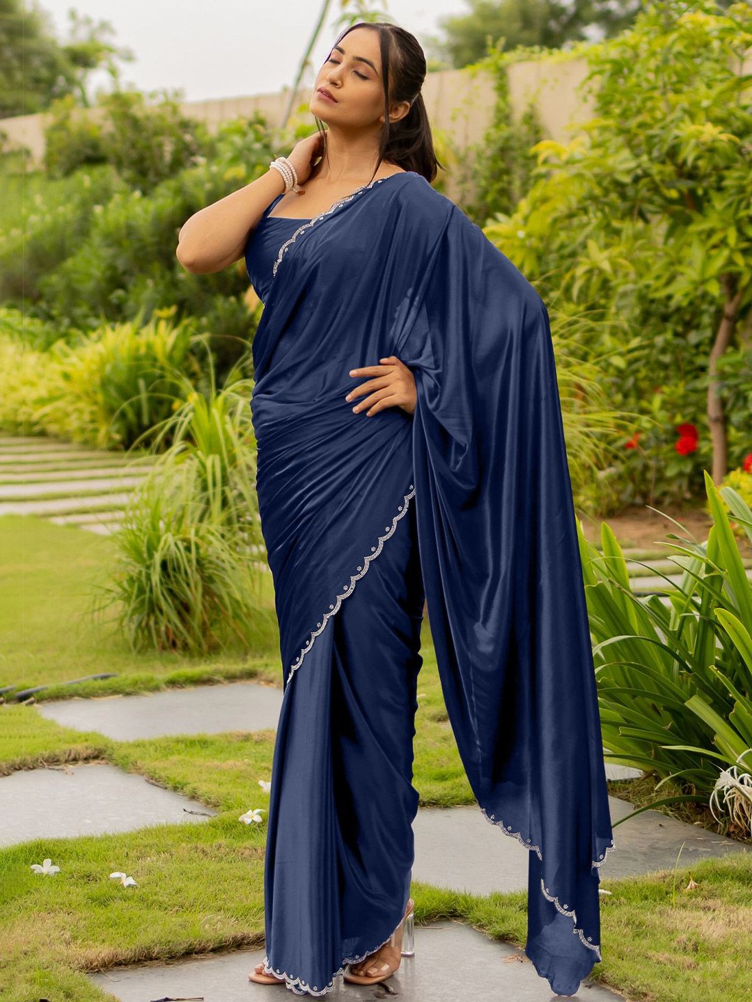Dhimhi Women's Embellished Beads and Stones Saree
