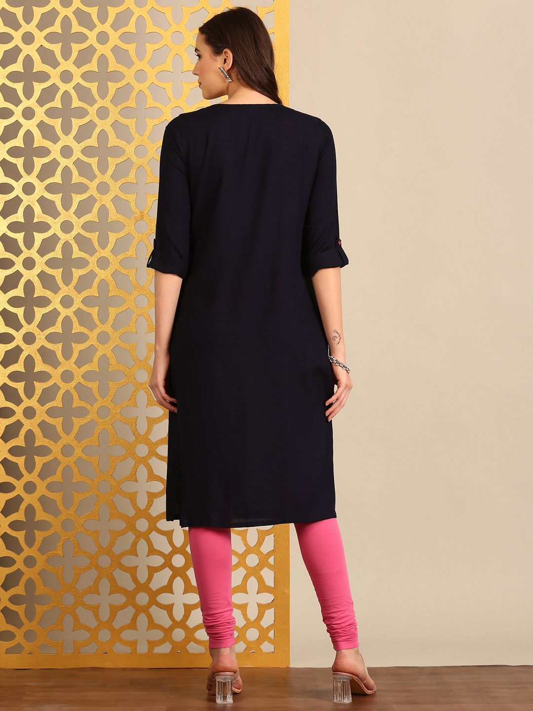 Floral Yoke Design Round Neck Thread Work Straight Kurta