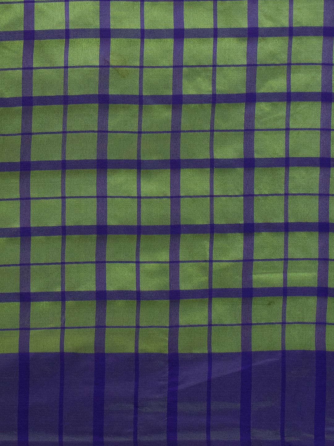 Dhimhi Women's Checked Saree with Blouse Piece