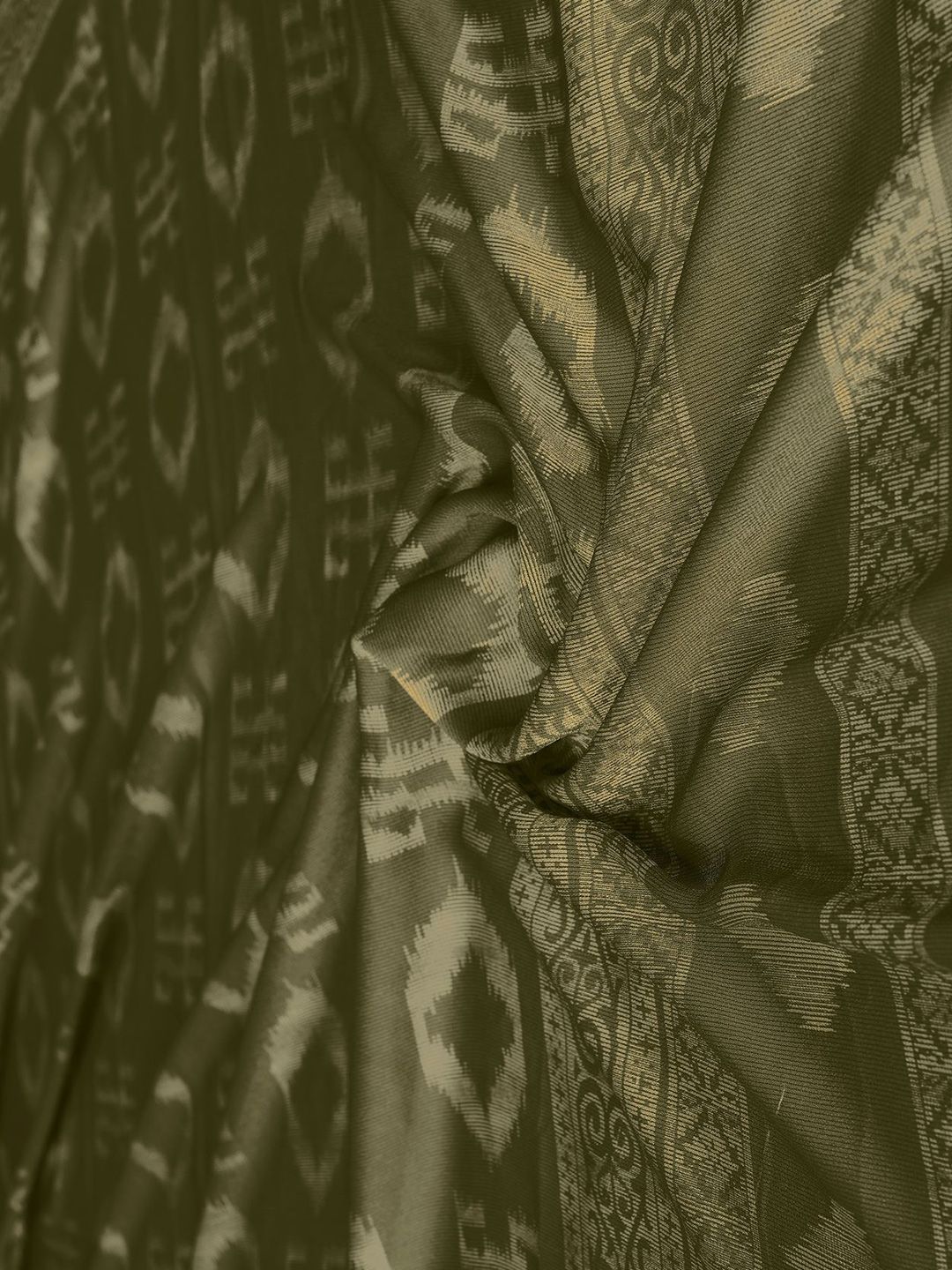 Dhimhi Women's Geometric Block Print Saree