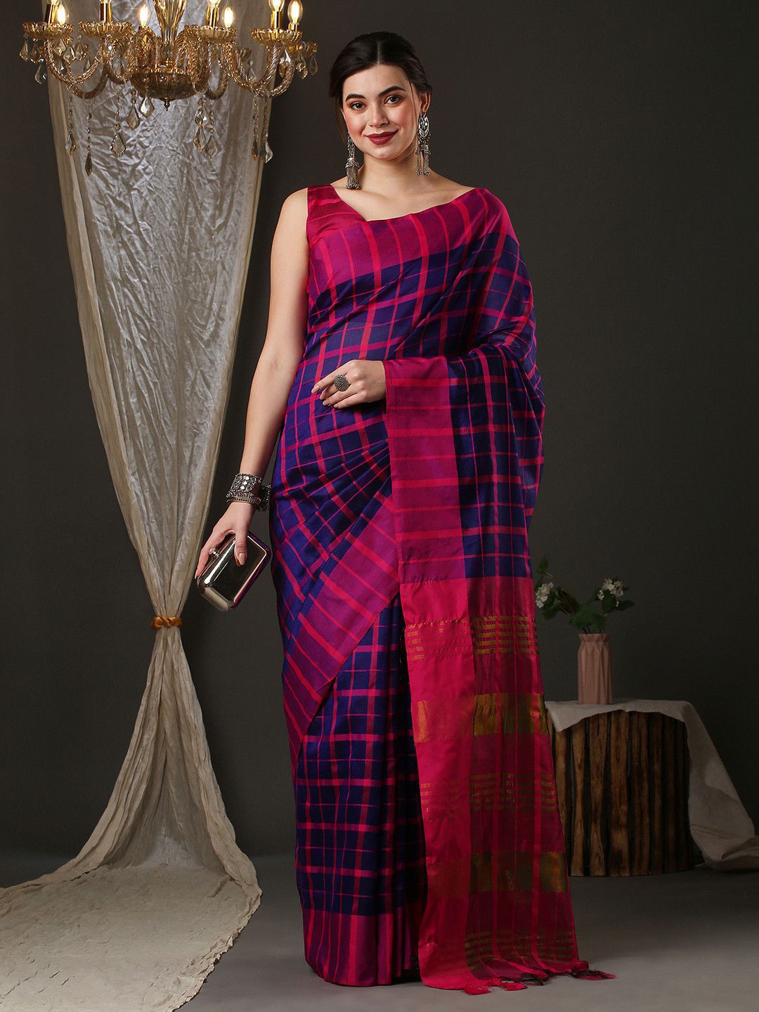 Dhimhi Women's Checked Print Saree With Unstitched blouse piece