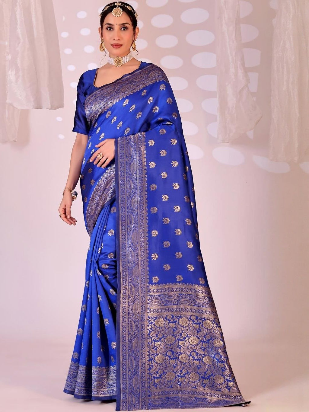 Dhimhi Women's Blue Silk Cotton Woven Design Sarees