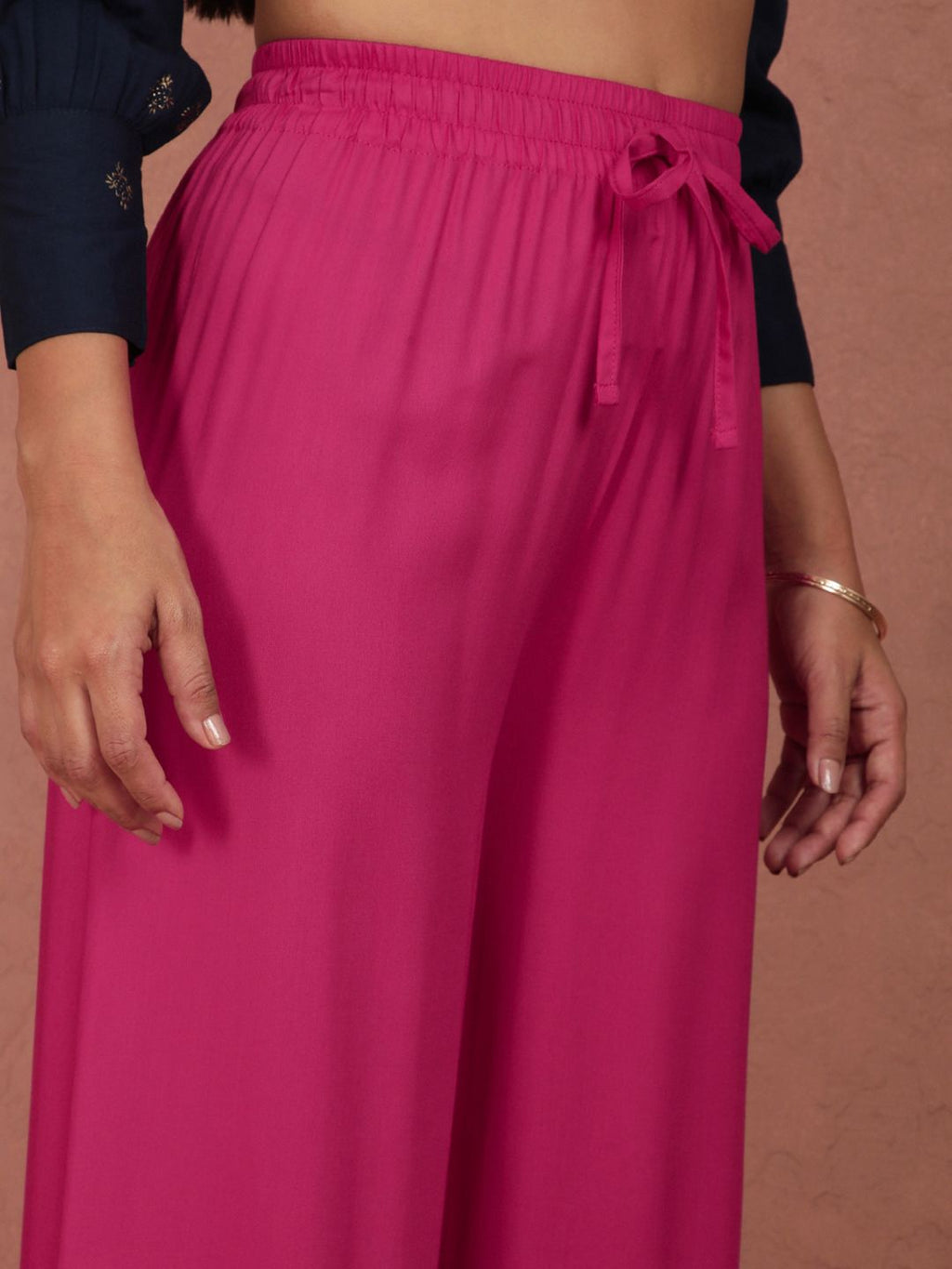 Dhimhi Women's Pink Solid Wide Leg Palazzos