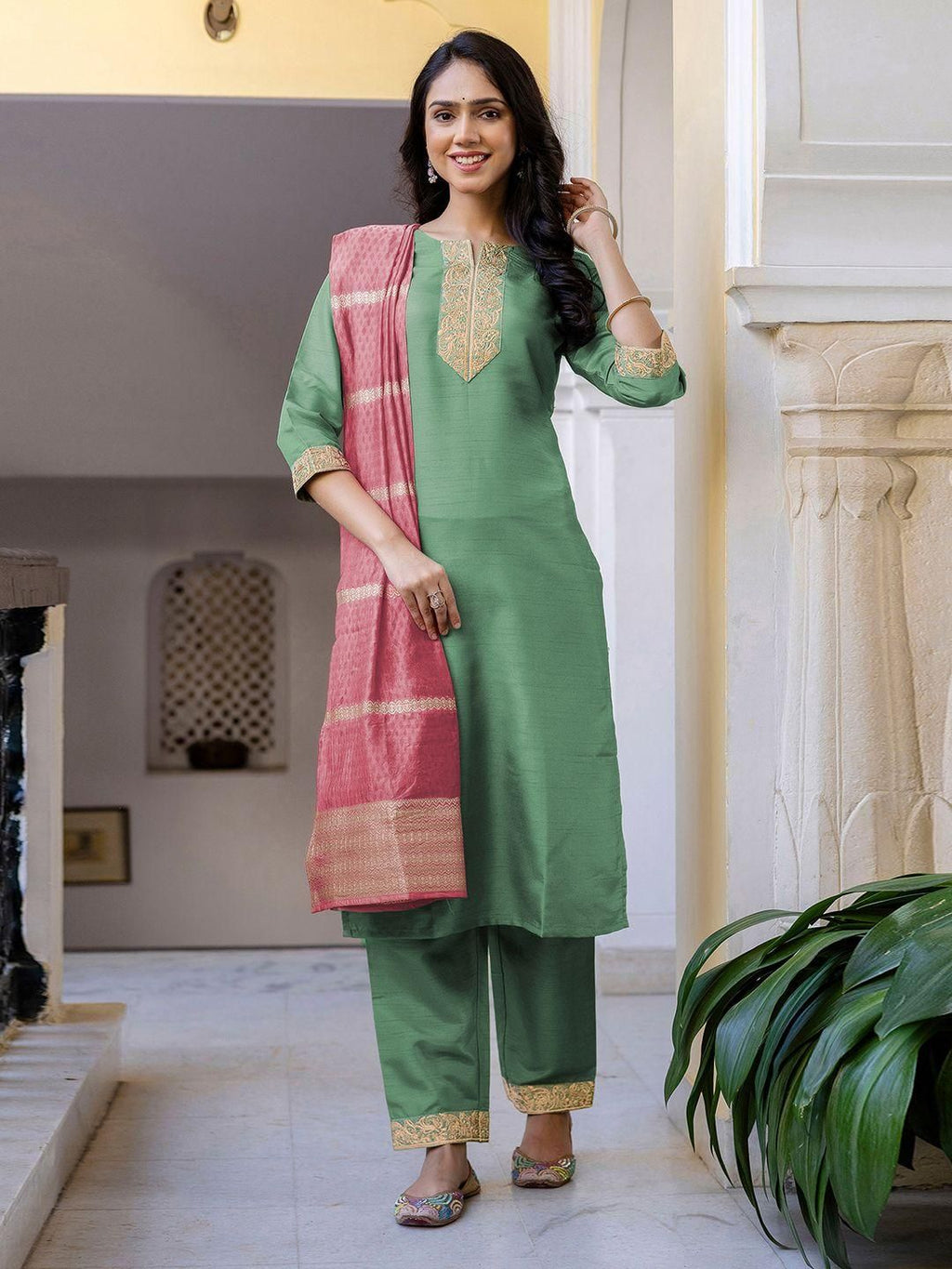 Dhimhi Women's Green Silk Blend Embroidered Straight Kurta Trousers With Dupatta