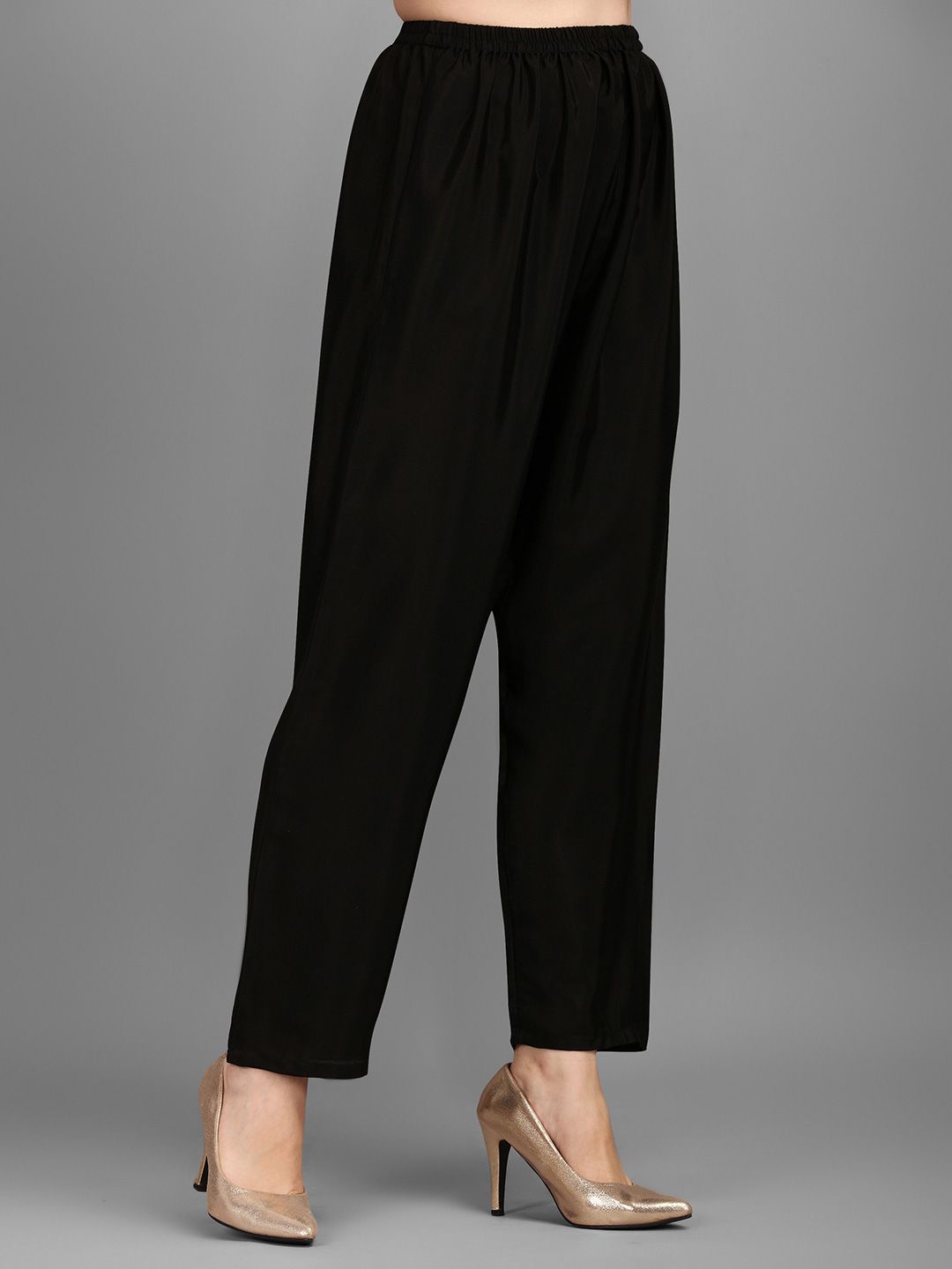 Dhimhi Women's Sequinned Embellished Straight Kurta with Trousers